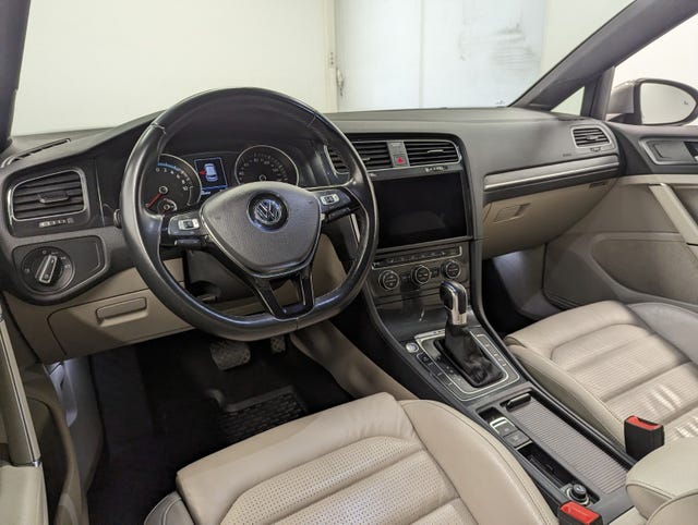 2019 VOLKSWAGEN GOLF - 17