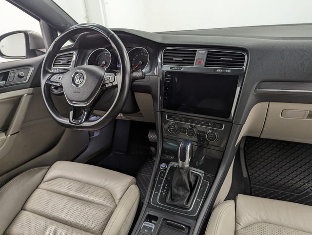 2019 VOLKSWAGEN GOLF - 59