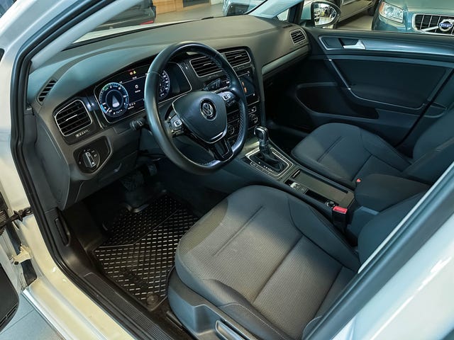 2019 VOLKSWAGEN GOLF - 9