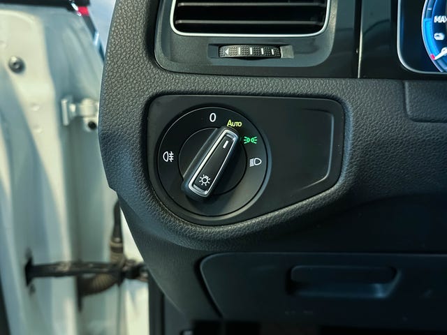 2019 VOLKSWAGEN GOLF - 30
