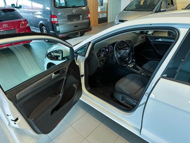 2019 VOLKSWAGEN GOLF - 8