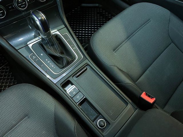 2019 VOLKSWAGEN GOLF - 13