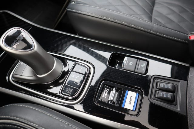 2020 MITSUBISHI OUTLANDER - 40