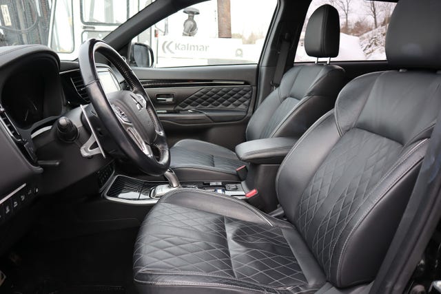 2020 MITSUBISHI OUTLANDER - 24