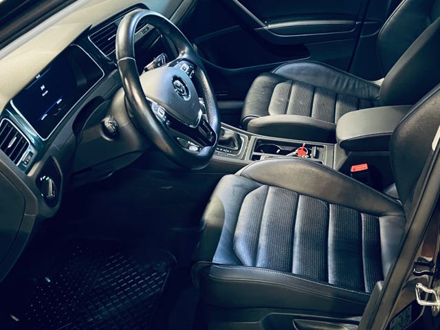 2018 VOLKSWAGEN GOLF - 8