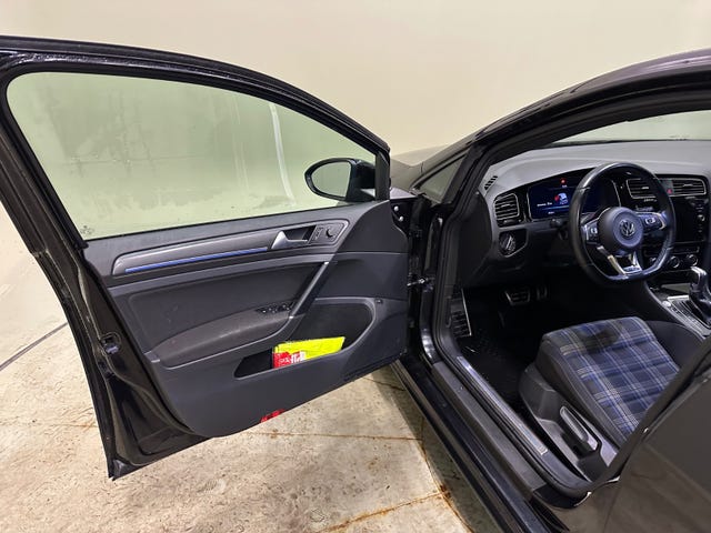 2018 VOLKSWAGEN GOLF - 35