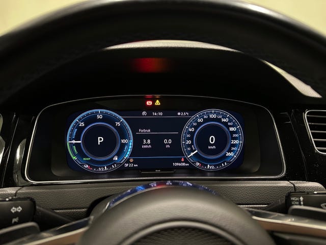 2018 VOLKSWAGEN GOLF - 40