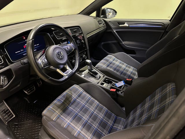 2018 VOLKSWAGEN GOLF - 37