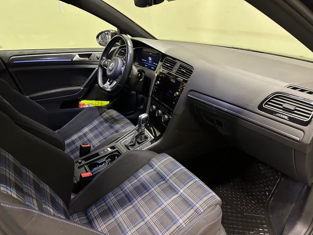 2018 VOLKSWAGEN GOLF - 22