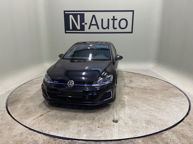 WVWZZZAUZJW804822 2018 VOLKSWAGEN GOLF-0