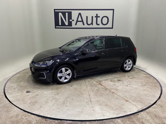 2018 VOLKSWAGEN GOLF - 18
