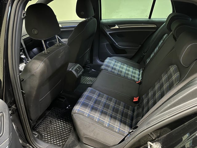 2018 VOLKSWAGEN GOLF - 34