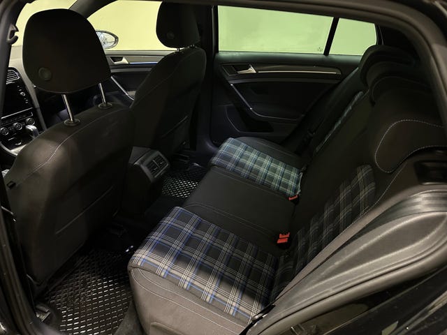 2018 VOLKSWAGEN GOLF - 31