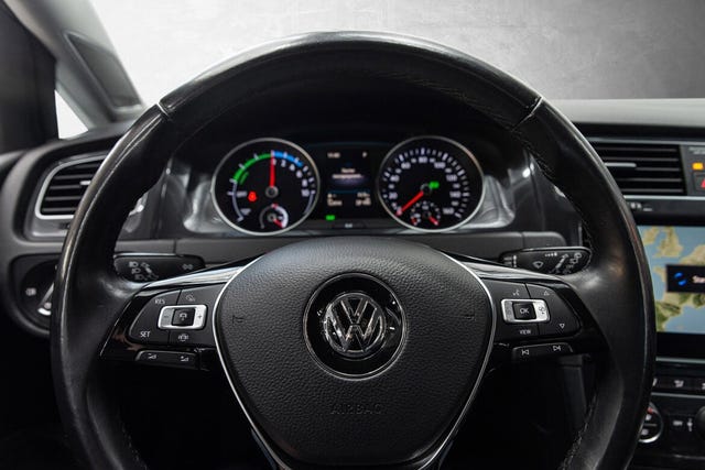 2019 VOLKSWAGEN GOLF - 16
