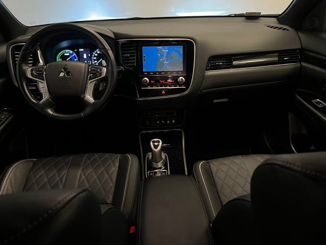 2020 MITSUBISHI OUTLANDER - 9