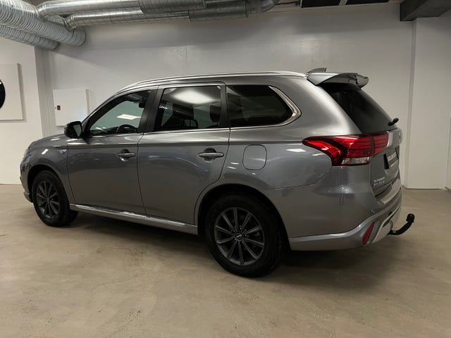 JMBXDGG3WLZ031966 2020 MITSUBISHI OUTLANDER-2
