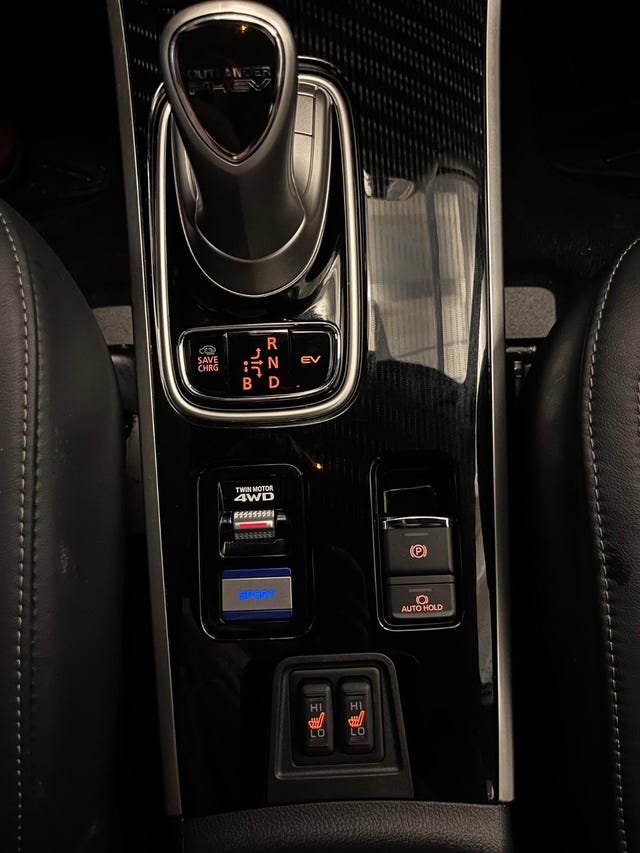 2020 MITSUBISHI OUTLANDER - 19