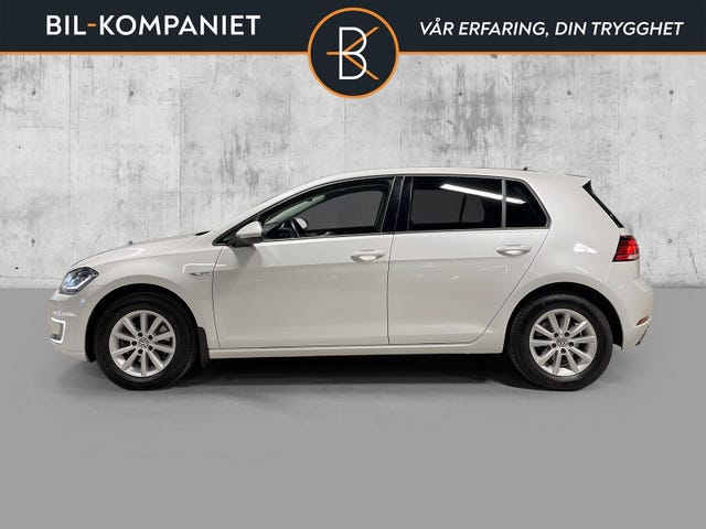 WVWZZZAUZJW907117 2018 VOLKSWAGEN GOLF-4