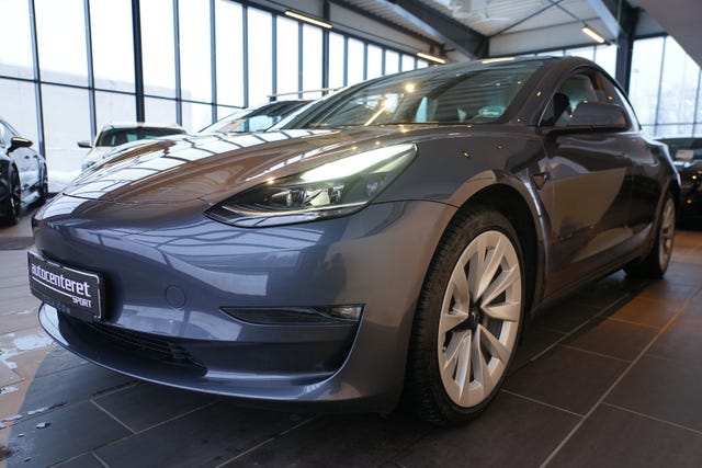 LRW3E7EK1PC706899 2022 TESLA MODEL 3-2