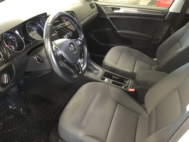 2019 VOLKSWAGEN GOLF - 10
