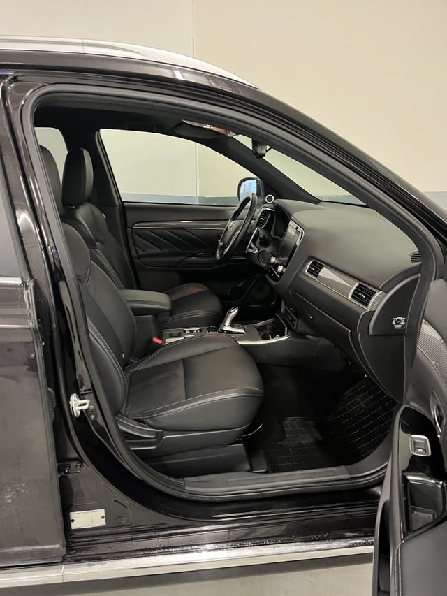 2020 MITSUBISHI OUTLANDER - 9