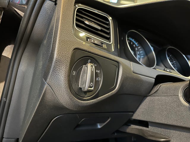 2019 VOLKSWAGEN GOLF - 27