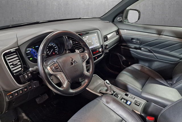 2020 MITSUBISHI OUTLANDER - 13