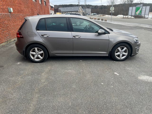 2015 VOLKSWAGEN GOLF - 9