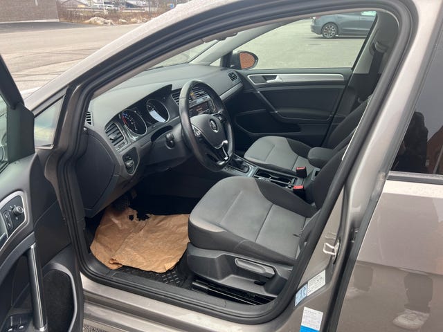 2015 VOLKSWAGEN GOLF - 11