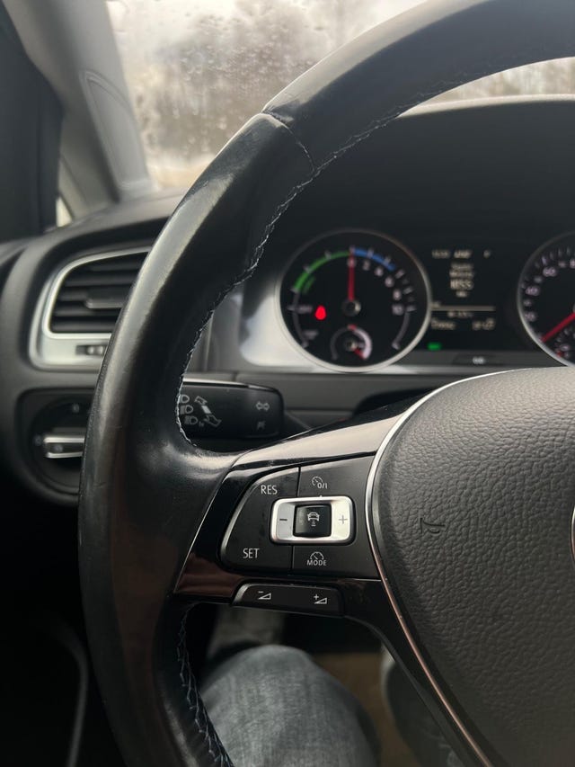 2015 VOLKSWAGEN GOLF - 23