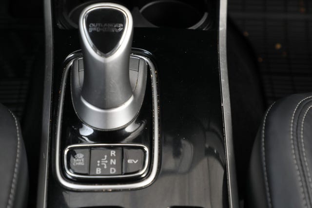 2020 MITSUBISHI OUTLANDER - 19