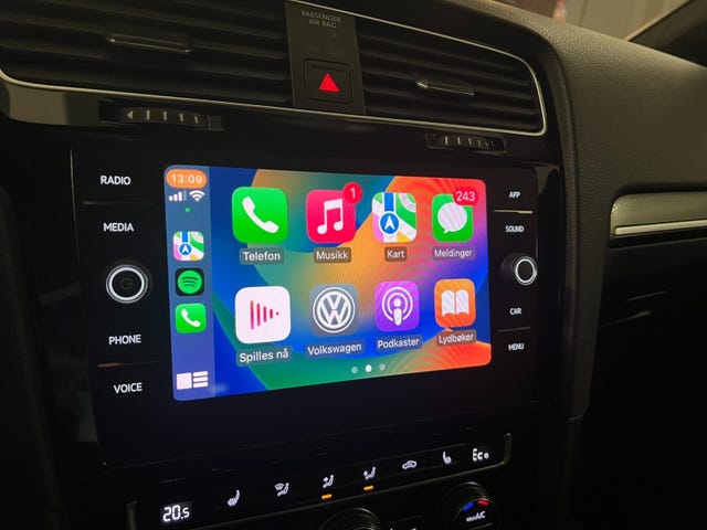 2019 VOLKSWAGEN GOLF - 19