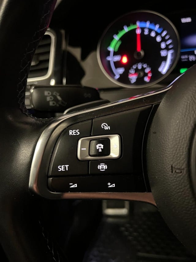 2019 VOLKSWAGEN GOLF - 17