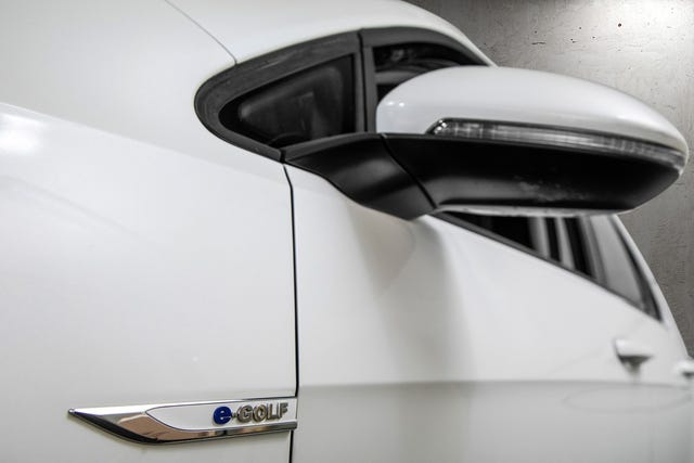 WVWZZZAUZK8907566 2019 VOLKSWAGEN GOLF-2