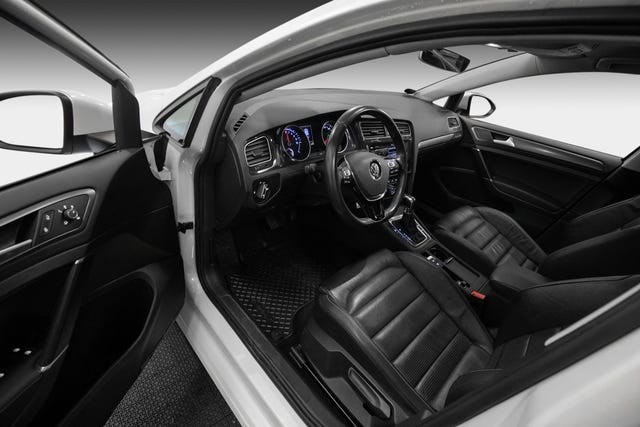 2019 VOLKSWAGEN GOLF - 13