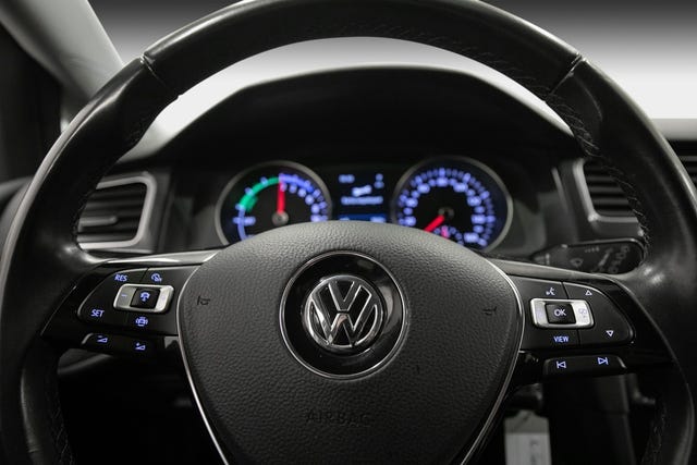2019 VOLKSWAGEN GOLF - 20