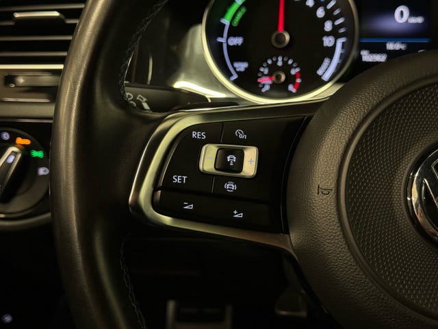 2019 VOLKSWAGEN GOLF - 25