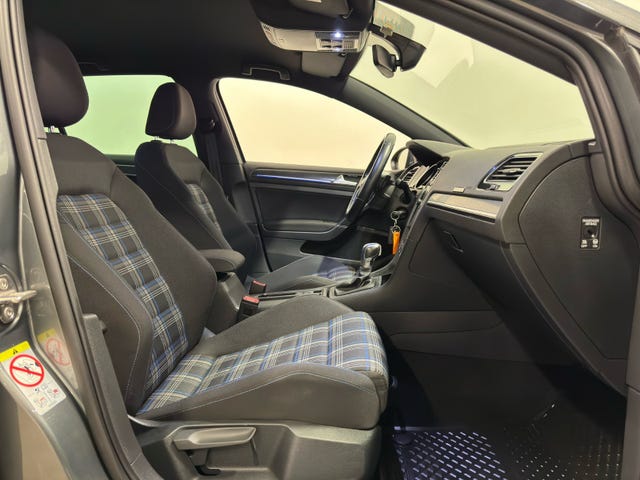 2019 VOLKSWAGEN GOLF - 15
