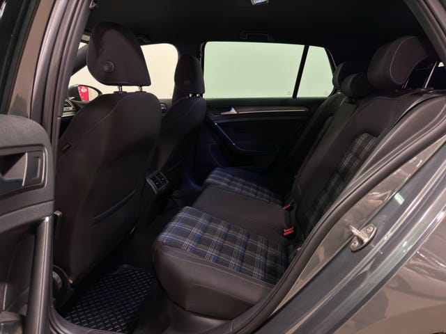 2019 VOLKSWAGEN GOLF - 20