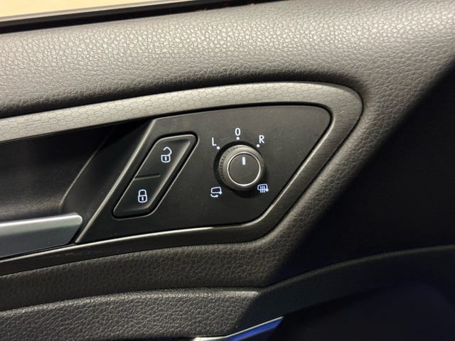 2019 VOLKSWAGEN GOLF - 23