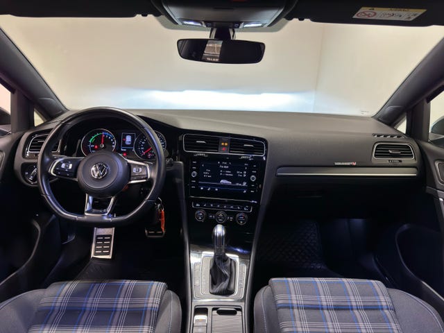 2019 VOLKSWAGEN GOLF - 17