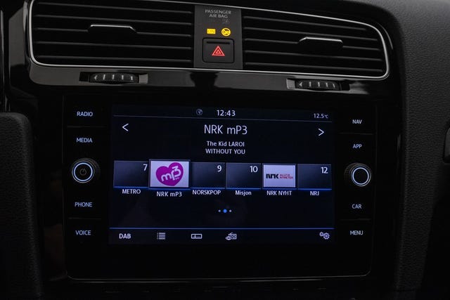 2019 VOLKSWAGEN GOLF - 18