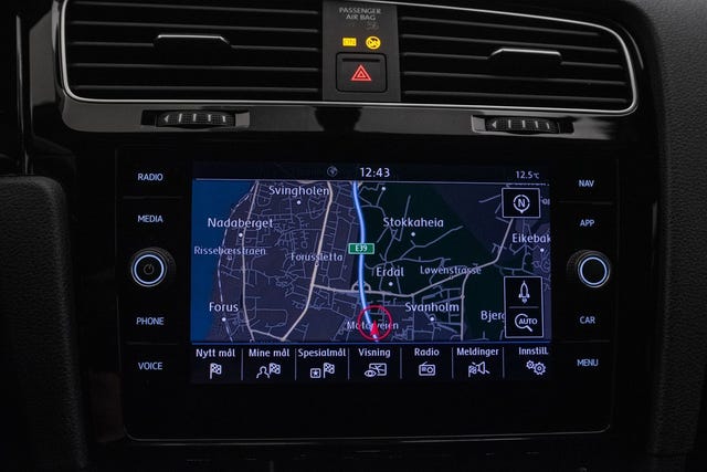 2019 VOLKSWAGEN GOLF - 23