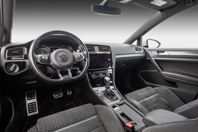 2019 VOLKSWAGEN GOLF - 10