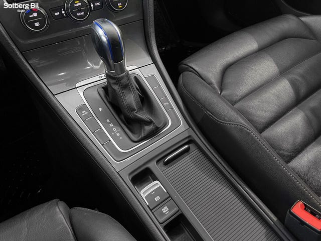 2015 VOLKSWAGEN GOLF - 14