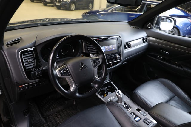 2020 MITSUBISHI OUTLANDER - 25