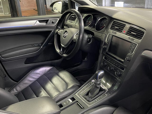 2015 VOLKSWAGEN GOLF - 7