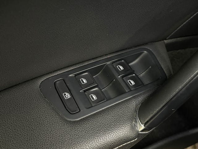 2015 VOLKSWAGEN GOLF - 11