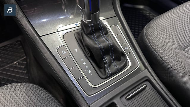 2018 VOLKSWAGEN GOLF - 35
