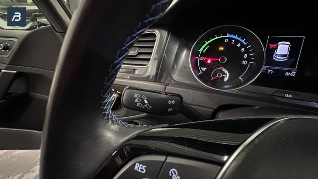 2018 VOLKSWAGEN GOLF - 25